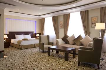 Люкс с кроватью размера «king-size» в Отеле Central Hotel